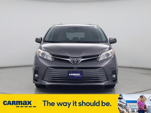 2018 Toyota Sienna XLE