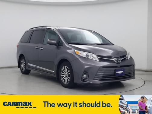 2018 Toyota Sienna XLE