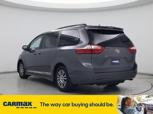 2018 Toyota Sienna XLE