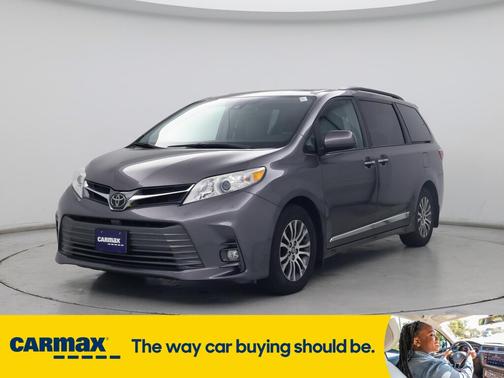 2018 Toyota Sienna XLE