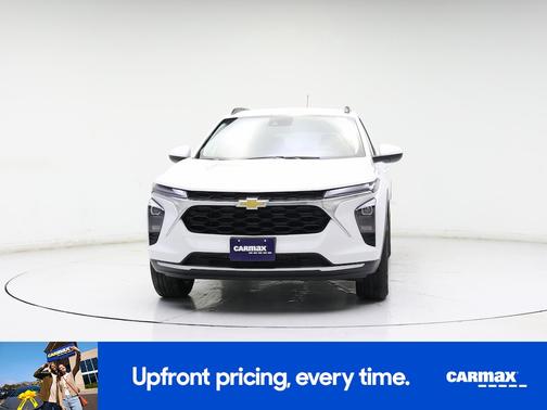 White 2025 Chevrolet Trax LT