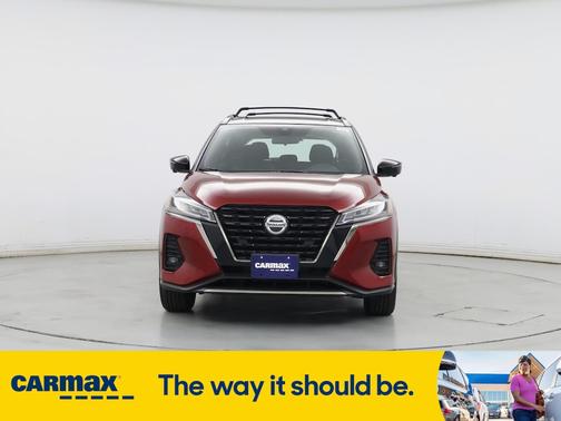 2021 Nissan Kicks SR
