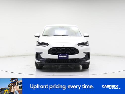 White 2023 Honda HR-V LX