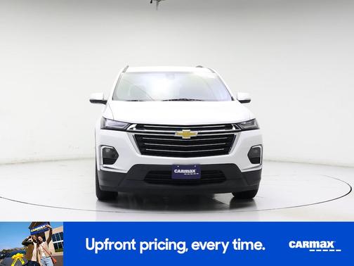 White 2023 Chevrolet Traverse LT Cloth
