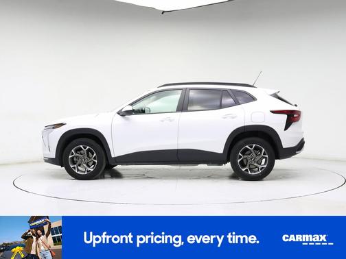 White 2025 Chevrolet Trax LT