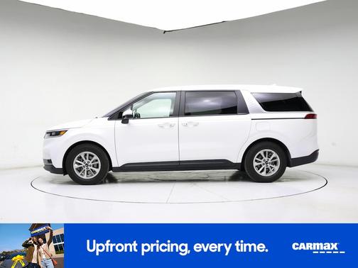 2024 Kia Carnival LX Seat Package