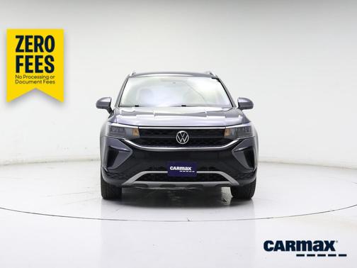 Gray 2022 Volkswagen Taos SE