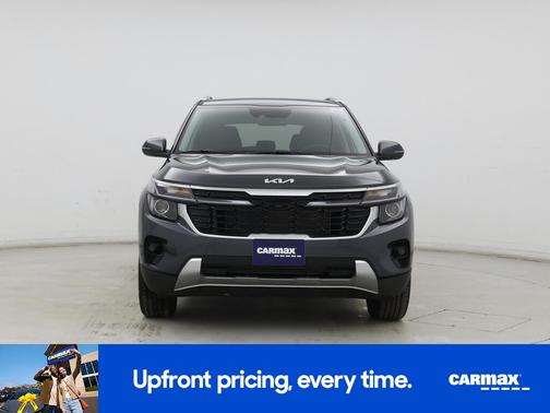 Gray 2025 Kia Seltos S