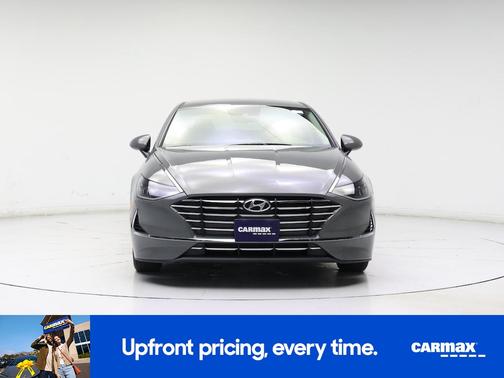 Gray 2022 Hyundai SONATA SE