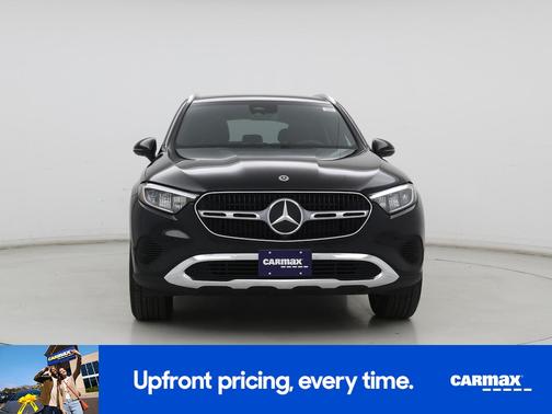 Black 2025 Mercedes-Benz GLC 300