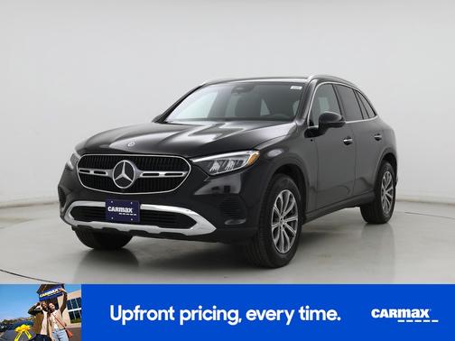 Black 2025 Mercedes-Benz GLC 300