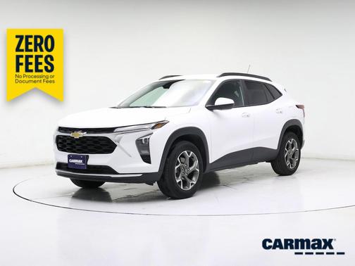 White 2025 Chevrolet Trax LT