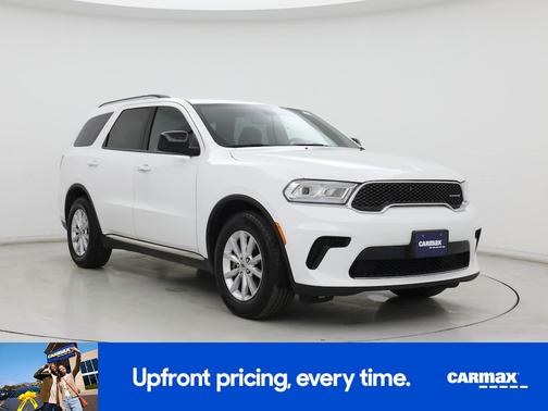 White 2023 Dodge Durango SXT