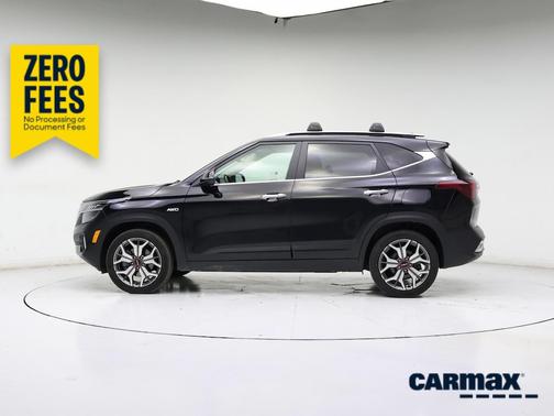 Black 2023 Kia Seltos SX