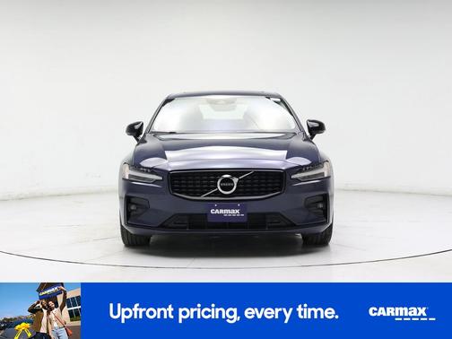 Blue 2021 Volvo S60 T5 Momentum