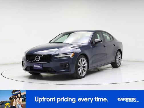 Blue 2021 Volvo S60 T5 Momentum
