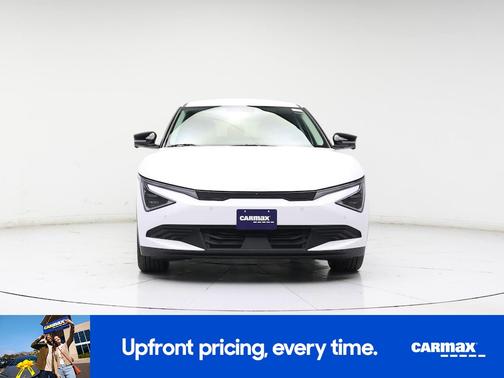 White 2025 Kia EV6 Light Long Range