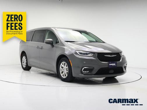 Gray 2023 Chrysler Pacifica Touring L