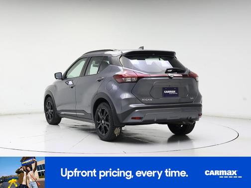 Gray 2021 Nissan Kicks SR
