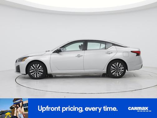 Silver 2024 Nissan Altima SV