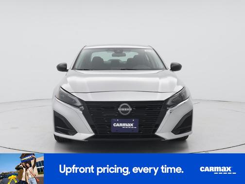 Silver 2024 Nissan Altima SV