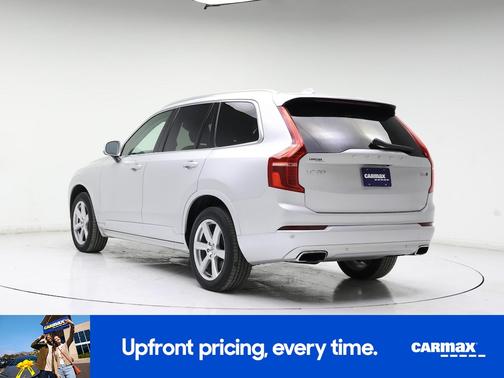 2021 Volvo XC90 T6 Momentum