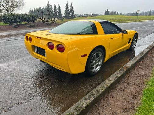 2000 Chevrolet Corvette Base