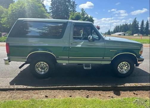 Green 1996 Ford Bronco XLT