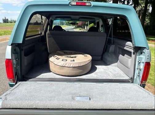 Green 1996 Ford Bronco XLT