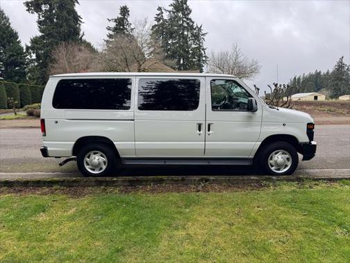 2009 Ford E150 Base