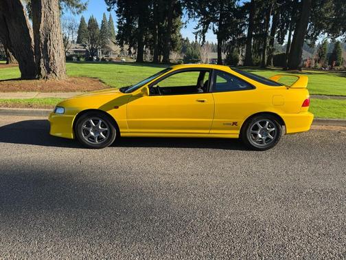 2000 Acura Integra Type-R