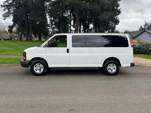 2014 Chevrolet Express 2500 LS