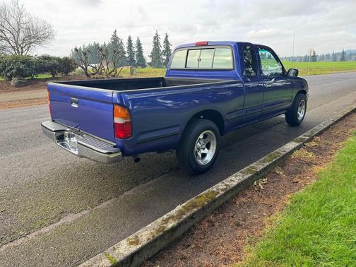 1996 Toyota Tacoma Base