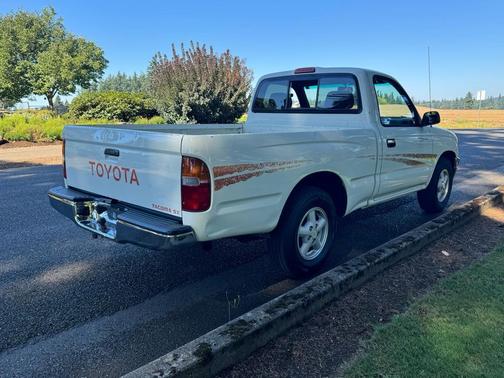 1996 Toyota Tacoma Base