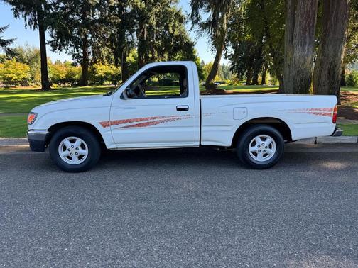 1996 Toyota Tacoma Base
