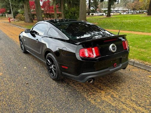 2011 Ford Mustang GT Premium