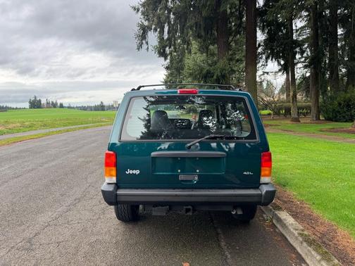 1998 Jeep Cherokee Sport 4WD