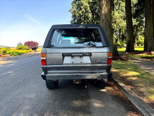 1988 Toyota 4Runner SR5 V6 4WD