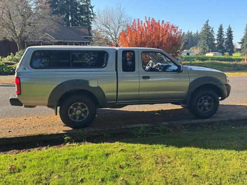 2002 Nissan Frontier XE Desert Runner King Cab