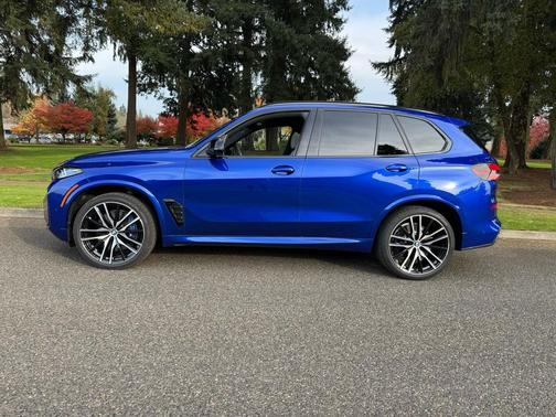 2025 BMW X5 M60i