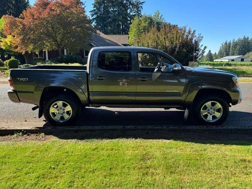 2013 Toyota Tacoma Base