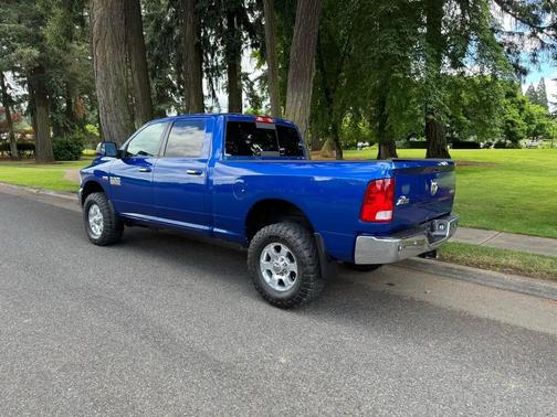 Blue Streak Pearlcoat 2016 RAM 2500 Big Horn