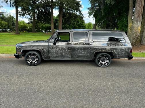 Black 1990 Chevrolet Suburban 1500