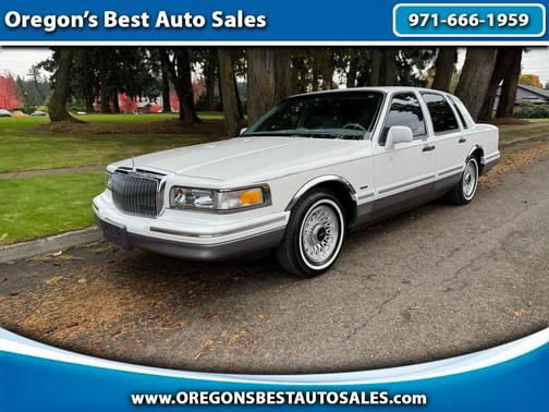 1996 Lincoln Town Car Signature