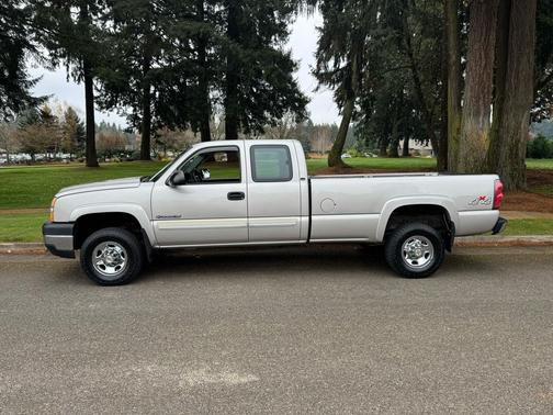 2005 Chevrolet Silverado 2500 LS H/D Extended Cab