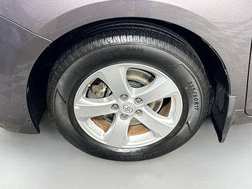 Predawn Gray Mica 2017 Toyota Sienna LE