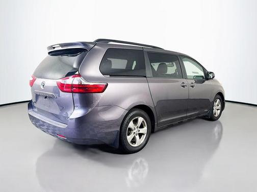 Predawn Gray Mica 2017 Toyota Sienna LE