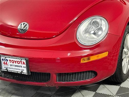 2009 Volkswagen New Beetle S