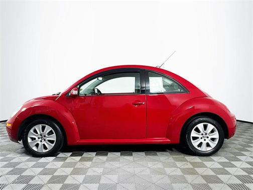 2009 Volkswagen New Beetle S