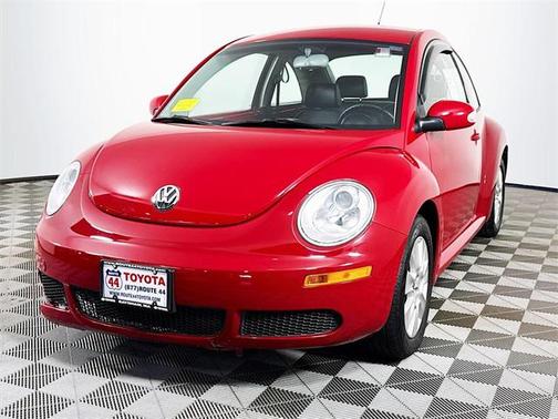 2009 Volkswagen New Beetle S